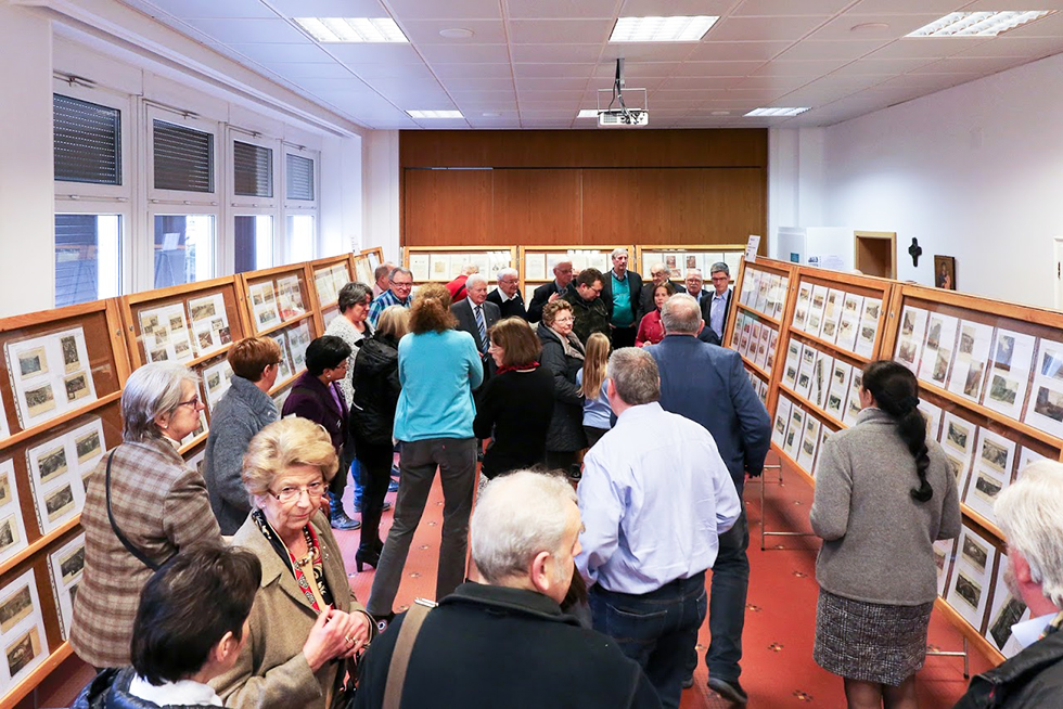 Postcard exhibition in the privat school Fieldgen