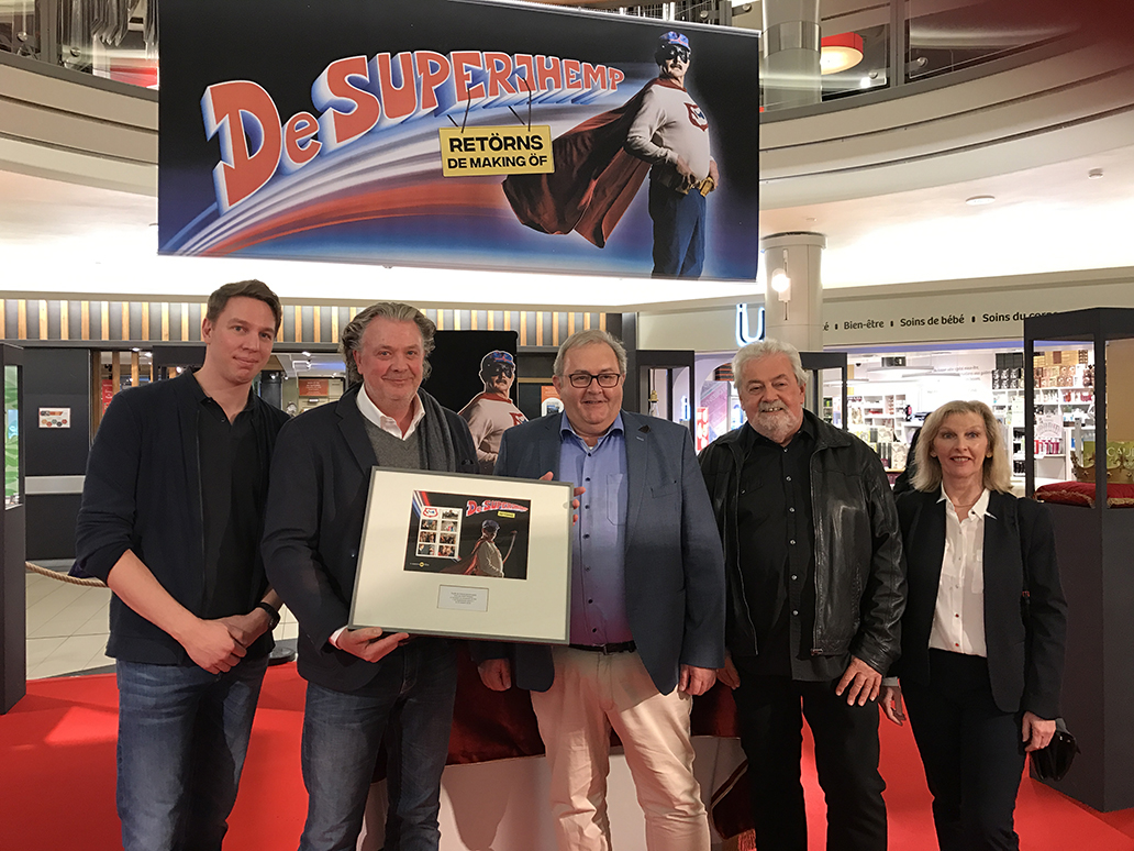 « Superjhemp retörns » in the cinema and on stamps